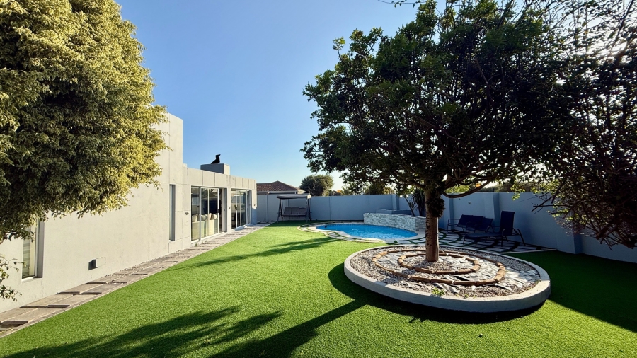 To Let 3 Bedroom Property for Rent in Parklands Western Cape